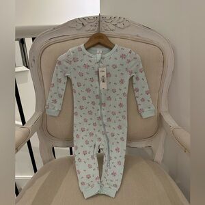 🦢 Baby 6~12 Mth Pretty Floral Pointelle Knit Cotton Onesie NWT